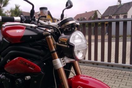 Umgebautes Motorrad Triumph Speed Triple 1050 von petrltm - Bild 3 Umgebautes Motorrad Triumph Speed Triple 1050 von petrltm - Bild 3