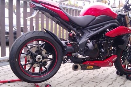 Umgebautes Motorrad Triumph Speed Triple 1050 von petrltm - Bild 5 Umgebautes Motorrad Triumph Speed Triple 1050 von petrltm - Bild 5