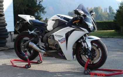 Honda CBR1000RR Fireblade Custom Bike Honda CBR1000RR Fireblade Custom Bike