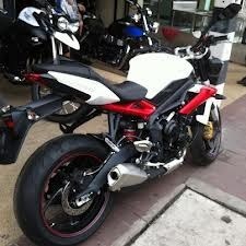 Umgebautes Motorrad Triumph Street Triple 675 R von Schneesi - Bild 2 Umgebautes Motorrad Triumph Street Triple 675 R von Schneesi - Bild 2