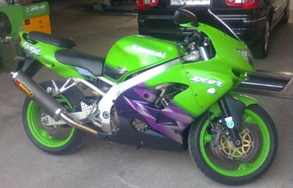Kawasaki ZX-9R Ninja Custom Bike