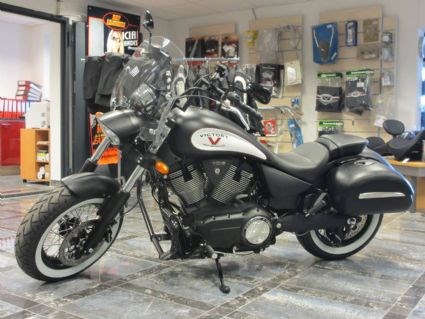 Umgebautes Motorrad Victory High-Ball von judy-th - Bild 1 Umgebautes Motorrad Victory High-Ball von judy-th - Bild 1