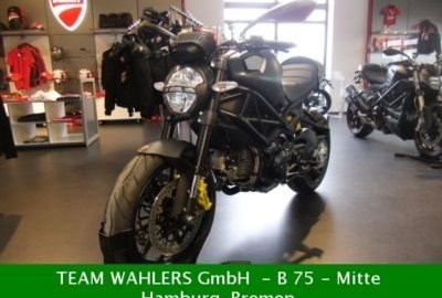 Ducati Monster 1100 Evo Custom Bike