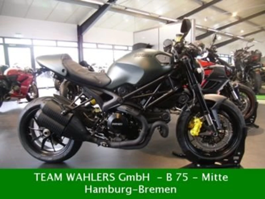 Umbgebautes Motorrad Ducati Monster 1100 Evo Bild 2: Umbgebautes Motorrad Ducati Monster 1100 Evo