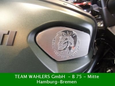 Umgebautes Motorrad Ducati Monster 1100 Evo von Team Wahlers GmbH - Bild 3 Umgebautes Motorrad Ducati Monster 1100 Evo von Team Wahlers GmbH - Bild 3