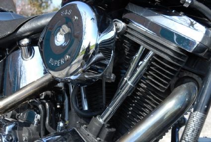 Umgebautes Motorrad Harley-Davidson Softail Springer FXSTS von Hering - Bild 8 Umgebautes Motorrad Harley-Davidson Softail Springer FXSTS von Hering - Bild 8
