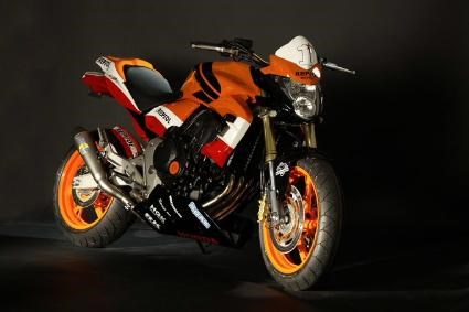 Umgebautes Motorrad Honda CB 600 F Hornet von Auto-und Motorradhaus Bürstadt GmbH - Bild 1 Umgebautes Motorrad Honda CB 600 F Hornet von Auto-und Motorradhaus Bürstadt GmbH - Bild 1