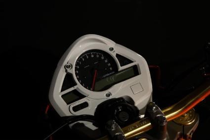 Umgebautes Motorrad Honda CB 600 F Hornet von Auto-und Motorradhaus Bürstadt GmbH - Bild 9 Umgebautes Motorrad Honda CB 600 F Hornet von Auto-und Motorradhaus Bürstadt GmbH - Bild 9