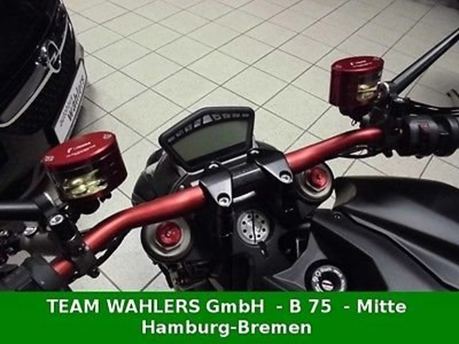 Umbgebautes Motorrad Ducati Streetfighter 848 Bild 6: Umbgebautes Motorrad Ducati Streetfighter 848