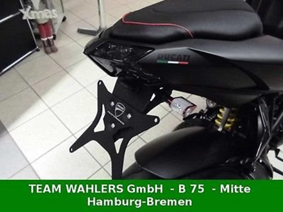 Umbgebautes Motorrad Ducati Streetfighter 848 Bild 8: Umbgebautes Motorrad Ducati Streetfighter 848