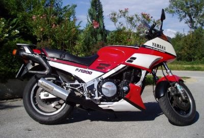Yamaha FJ 1200 Custom Bike