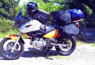 Suzuki XF 650 Freewind