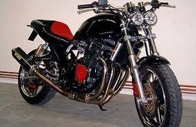 Umgebautes Motorrad Suzuki GSX 750 von Motorrad Scheunpflug e.K. - Bild 1 Umgebautes Motorrad Suzuki GSX 750 von Motorrad Scheunpflug e.K. - Bild 1