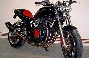 Umbgebautes Motorrad Suzuki GSX 750 Bild 1: Umbgebautes Motorrad Suzuki GSX 750