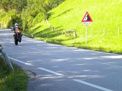 Umgebautes Motorrad KTM 660 SMC von 0riginal - Bild 10 Umgebautes Motorrad KTM 660 SMC von 0riginal - Bild 10