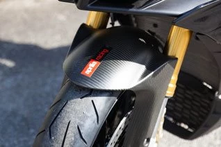 Umbgebautes Motorrad Aprilia Tuono V4 R APRC Bild 6: Umbgebautes Motorrad Aprilia Tuono V4 R APRC