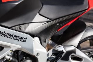 Umbgebautes Motorrad Aprilia Tuono V4 R APRC Bild 7: Umbgebautes Motorrad Aprilia Tuono V4 R APRC