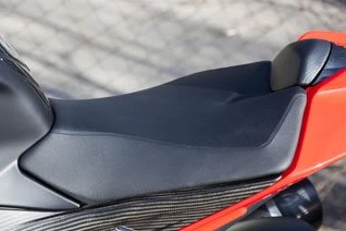Umbgebautes Motorrad Aprilia Tuono V4 R APRC Bild 8: Umbgebautes Motorrad Aprilia Tuono V4 R APRC