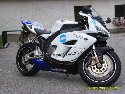 Umgebautes Motorrad Honda CBR1000RR Fireblade von gebrauchtmotorradinserat_tps_397367 - Bild 1 Umgebautes Motorrad Honda CBR1000RR Fireblade von gebrauchtmotorradinserat_tps_397367 - Bild 1