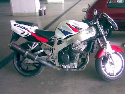 Umgebautes Motorrad Honda CBR 900 RR Fireblade von ACE99 - Bild 1 Umgebautes Motorrad Honda CBR 900 RR Fireblade von ACE99 - Bild 1