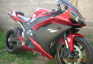 Yamaha R1