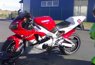 Yamaha R1