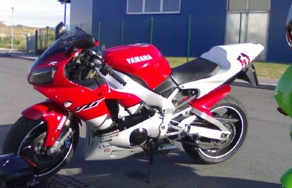 Yamaha R1 Custom Bike