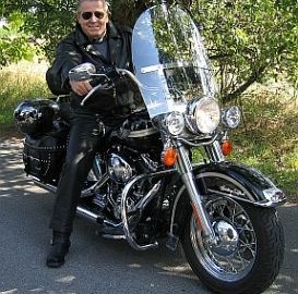 Harley-Davidson Softail Heritage Classic FLSTC Custom Bike