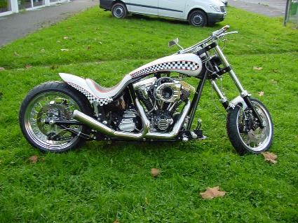 Umgebautes Motorrad Harley-Davidson Softail Custom FXSTC von X-Trem Custombikes - Bild 2 Umgebautes Motorrad Harley-Davidson Softail Custom FXSTC von X-Trem Custombikes - Bild 2