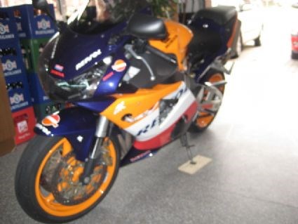 Umgebautes Motorrad Honda CBR 900 RR Fireblade von repsol178 - Bild 4 Umgebautes Motorrad Honda CBR 900 RR Fireblade von repsol178 - Bild 4