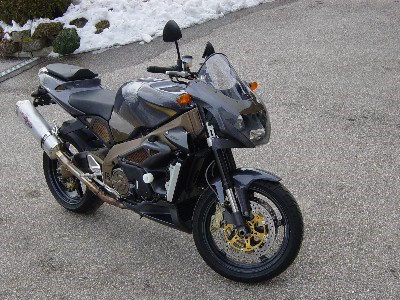 Umgebautes Motorrad Aprilia RSV 1000 Tuono R von Duke2748 - Bild 1 Umgebautes Motorrad Aprilia RSV 1000 Tuono R von Duke2748 - Bild 1