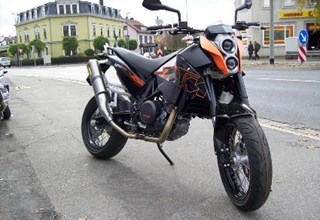 KTM 690 Supermoto