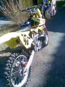 Umgebautes Motorrad Suzuki RM-250 von ThoNe45 - Bild 1 Umgebautes Motorrad Suzuki RM-250 von ThoNe45 - Bild 1