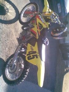 Umgebautes Motorrad Suzuki RM-250 von ThoNe45 - Bild 3 Umgebautes Motorrad Suzuki RM-250 von ThoNe45 - Bild 3