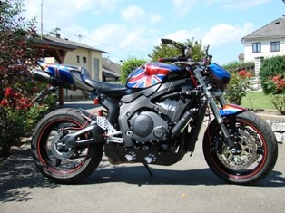 Umgebautes Motorrad Honda CBR1000RR Fireblade von IronChicken - Bild 4 Umgebautes Motorrad Honda CBR1000RR Fireblade von IronChicken - Bild 4