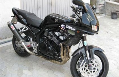 Yamaha FZS 600 Fazer S Custom Bike