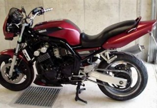 Yamaha FZS 600 Fazer Yamaha FZS 600 Fazer