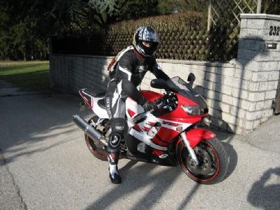 Umgebautes Motorrad Yamaha YZF-R6 von vr6power0 - Bild 1 Umgebautes Motorrad Yamaha YZF-R6 von vr6power0 - Bild 1