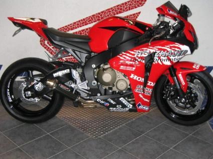 Umgebautes Motorrad Honda CBR1000RR Fireblade von Motorrad Kreiselmeyer GmbH - Bild 1 Umgebautes Motorrad Honda CBR1000RR Fireblade von Motorrad Kreiselmeyer GmbH - Bild 1