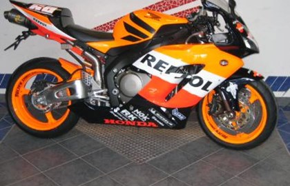 Honda CBR1000RR Fireblade Custom Bike Honda CBR1000RR Fireblade Custom Bike