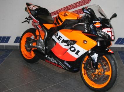 Umgebautes Motorrad Honda CBR1000RR Fireblade von Motorrad Kreiselmeyer GmbH - Bild 5 Umgebautes Motorrad Honda CBR1000RR Fireblade von Motorrad Kreiselmeyer GmbH - Bild 5