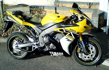 Yamaha R1 Custom Bike