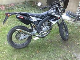 Umgebautes Motorrad Derbi Senda DRD X-Treme 50 SM von DerbiRacer - Bild 4 Umgebautes Motorrad Derbi Senda DRD X-Treme 50 SM von DerbiRacer - Bild 4