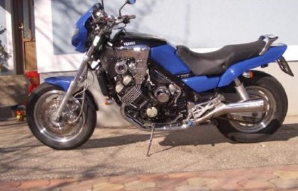 Yamaha FZX 750 Custom Bike Yamaha FZX 750 Custom Bike