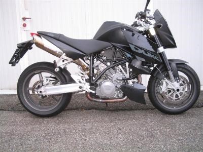 Umgebautes Motorrad KTM 990 Super Duke von PiaX - Bild 2 Umgebautes Motorrad KTM 990 Super Duke von PiaX - Bild 2