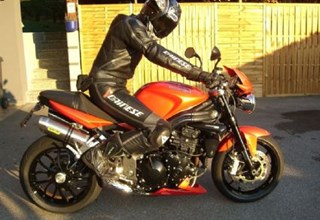 Triumph Speed Triple 1050 Triumph Speed Triple 1050