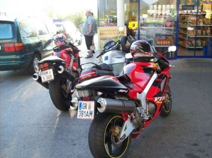 Umgebautes Motorrad Honda VTR 1000 SP-1 von grizzly75 - Bild 1 Umgebautes Motorrad Honda VTR 1000 SP-1 von grizzly75 - Bild 1
