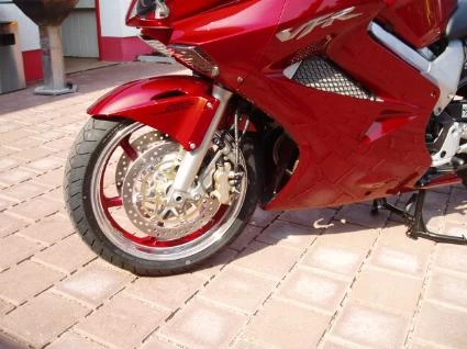 Umbgebautes Motorrad Honda VFR 800 F Bild 6: Umbgebautes Motorrad Honda VFR 800 F
