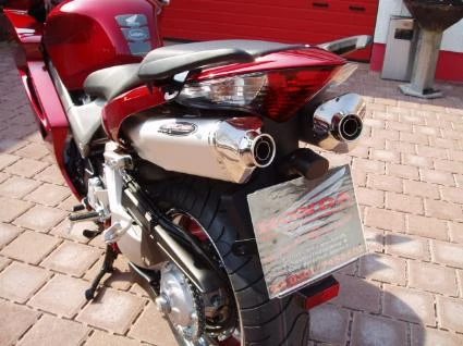 Umbgebautes Motorrad Honda VFR 800 F Bild 8: Umbgebautes Motorrad Honda VFR 800 F
