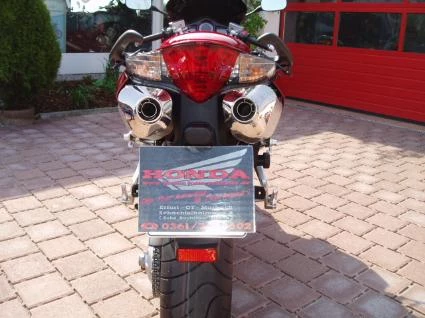 Umbgebautes Motorrad Honda VFR 800 F Bild 9: Umbgebautes Motorrad Honda VFR 800 F